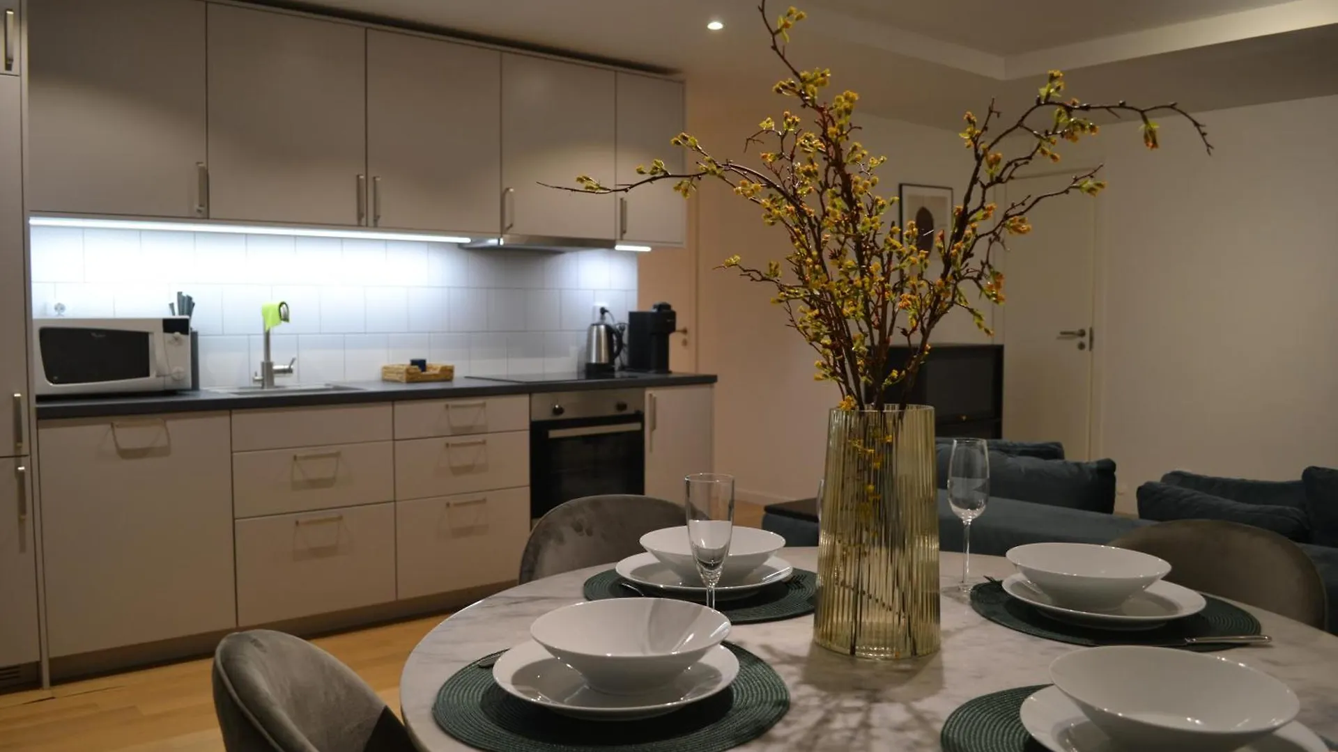 Spacious 1-Bedroom Flat 15 Min To Stockholm City Center Sverige